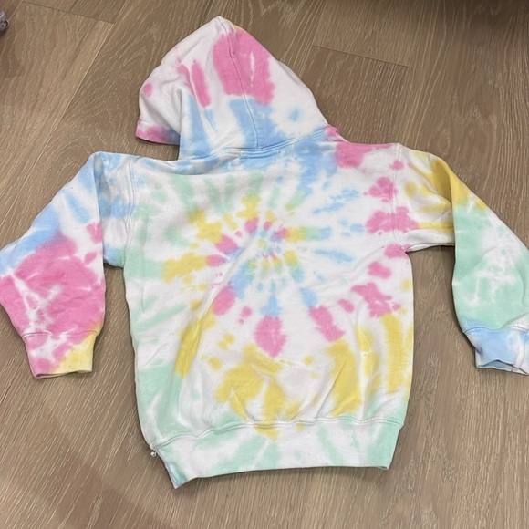 Girls XS size 4 tie dye Malibu sweatshirt - Picture 3 of 3